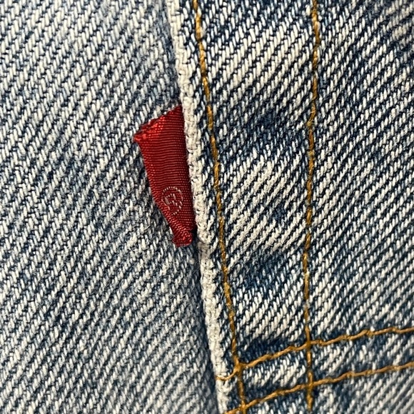 90's Vintage Levi's 521 Tapered Fit Tapered Leg Lightwash High Waisted Jeans 16 - Picture 7 of 9